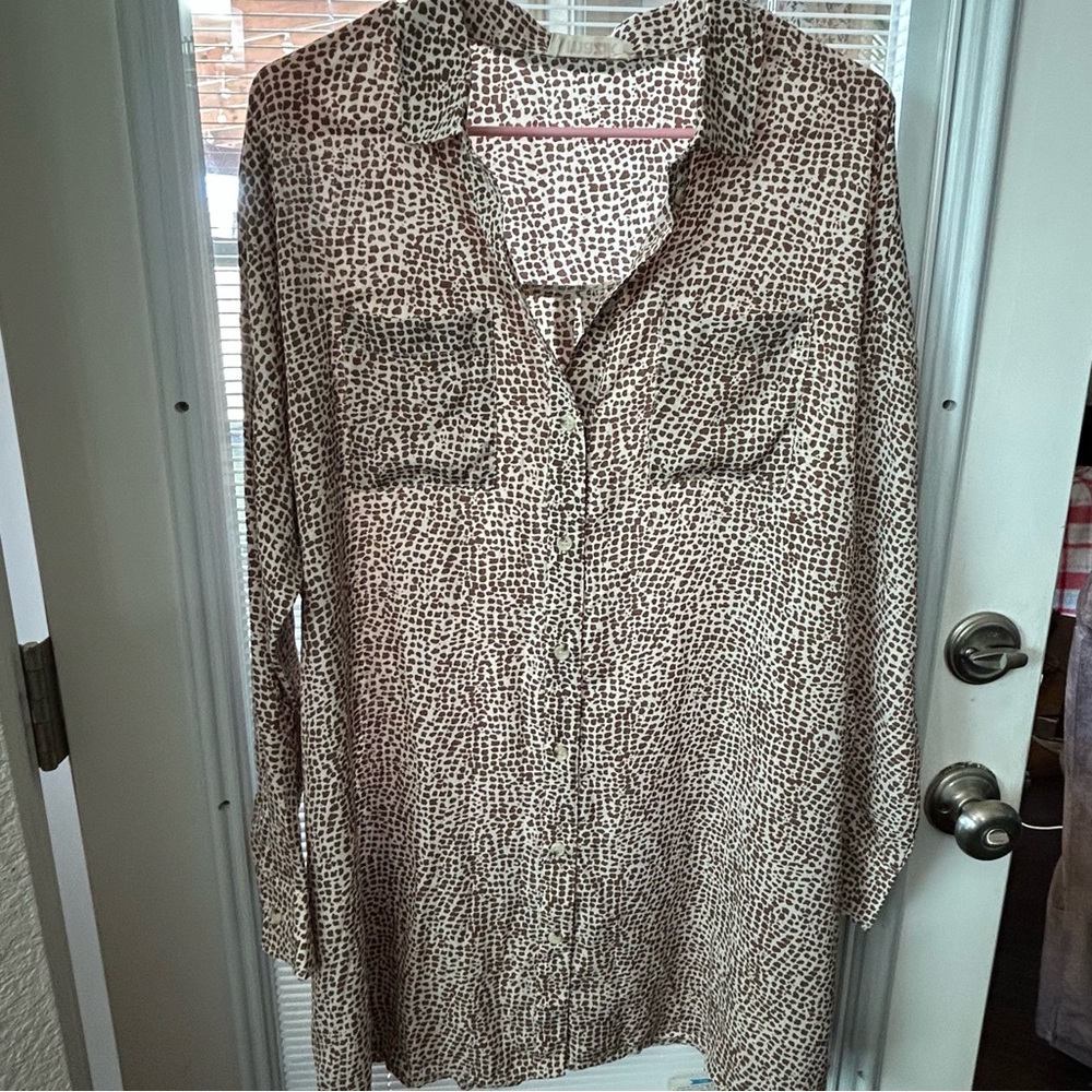 Mazik‎ Oversized Cheetah Print Button Down Shirt Size Medium